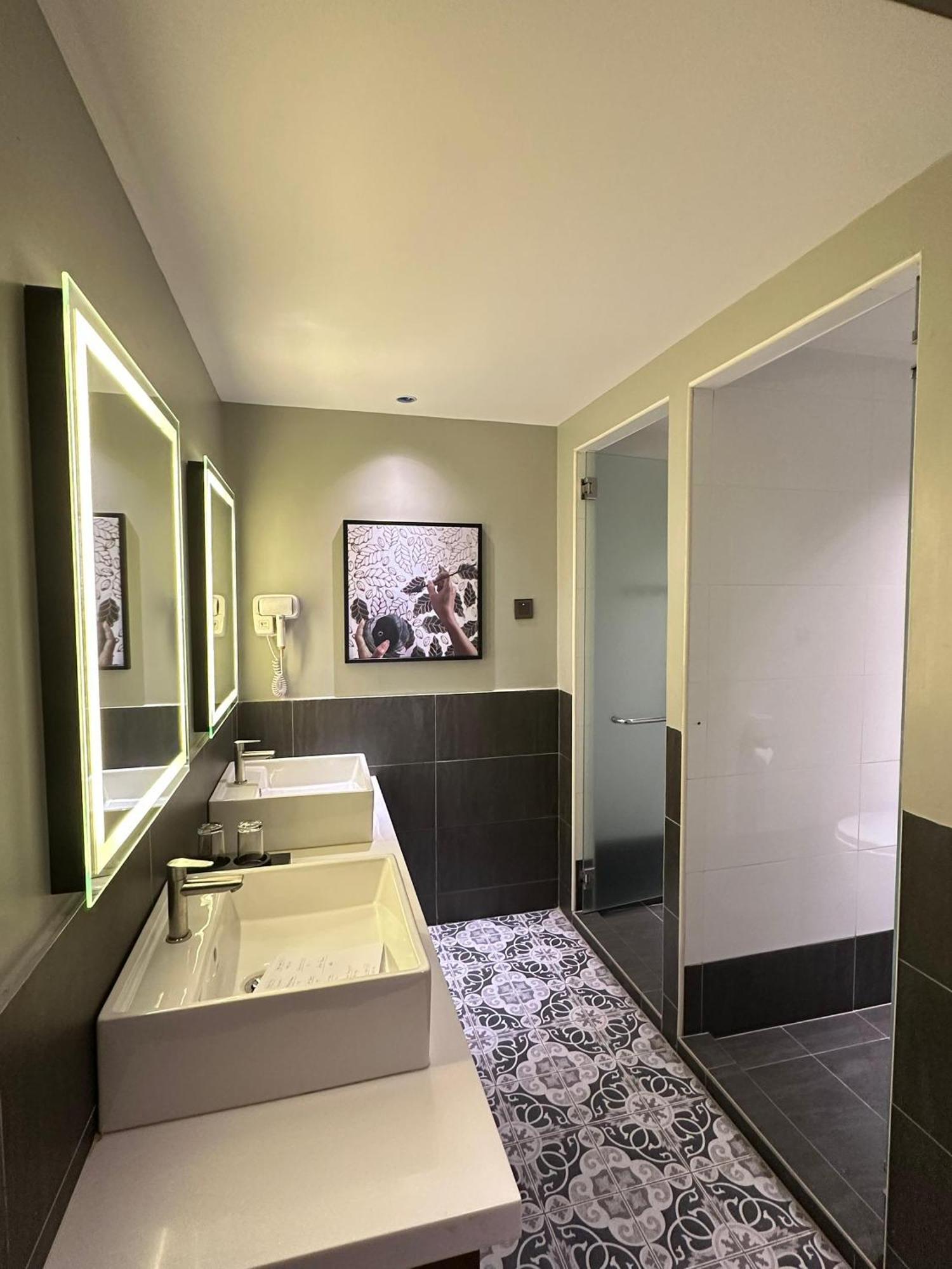 Nb Hotel ジョホールバル エクステリア 写真